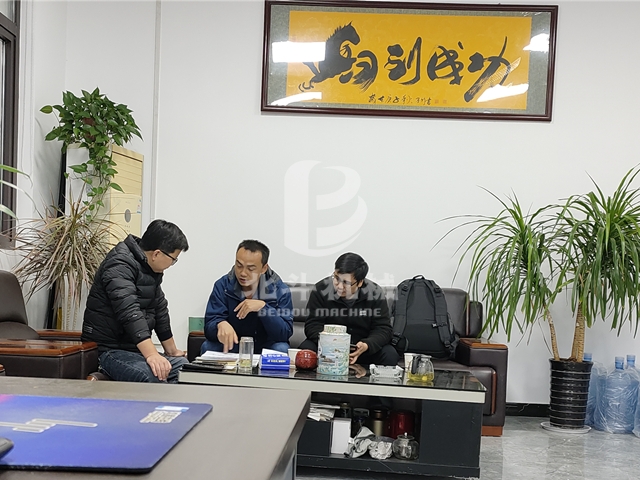 欢迎江西客户到大香蕉网址无遮挡考察木材91香蕉视频污污污污污污机